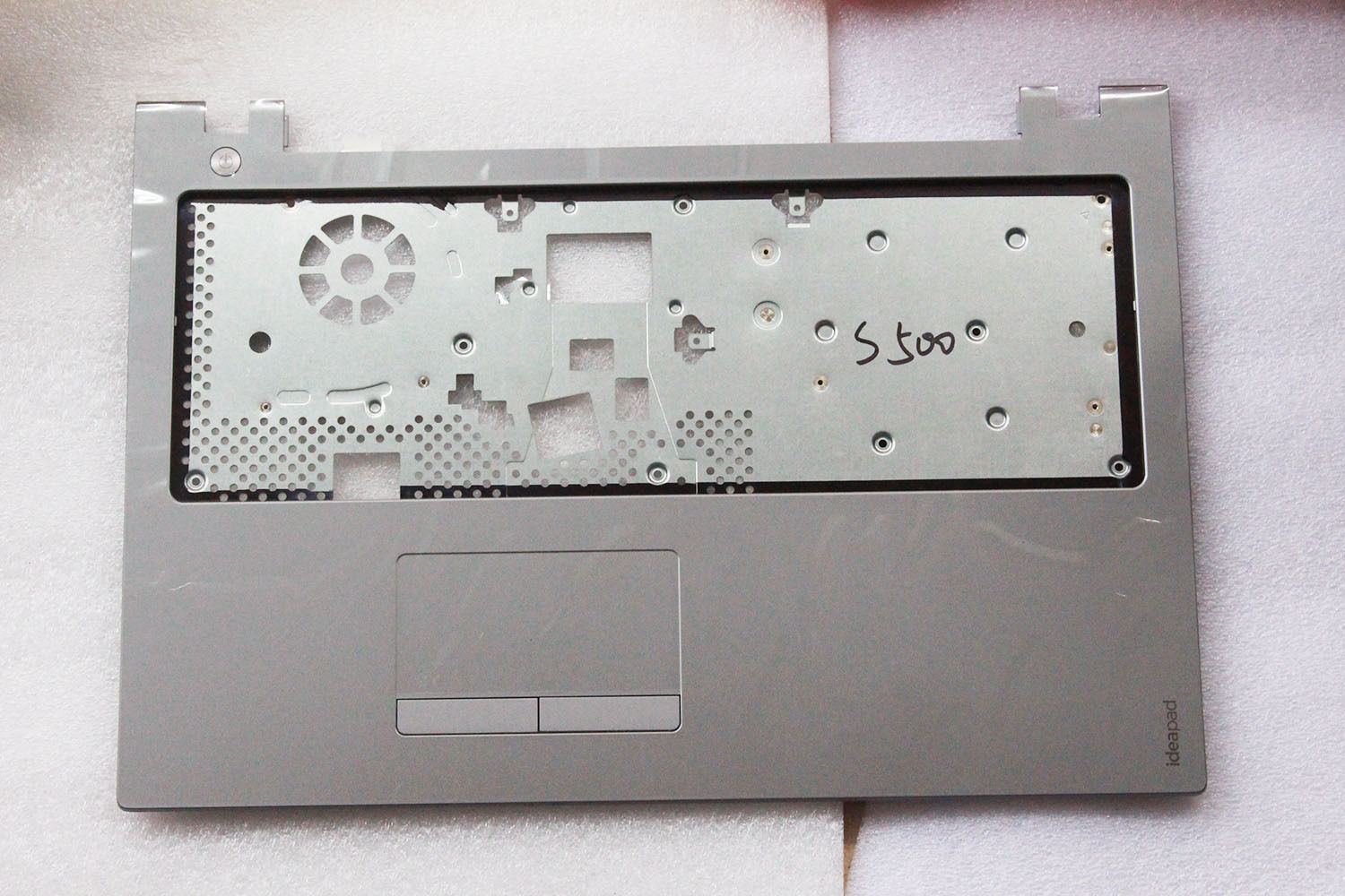 Palmrest carcasa superioara (uppercase) Lenovo S500T Grad B